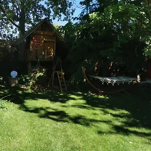 roulotte-hope-le-jardin-de-mia.fr-provencehotel.com/