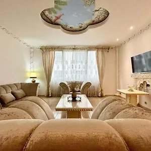 Luxurious In The Center Of Appartement