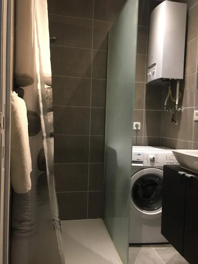 Best nest Bruxelles 0*,